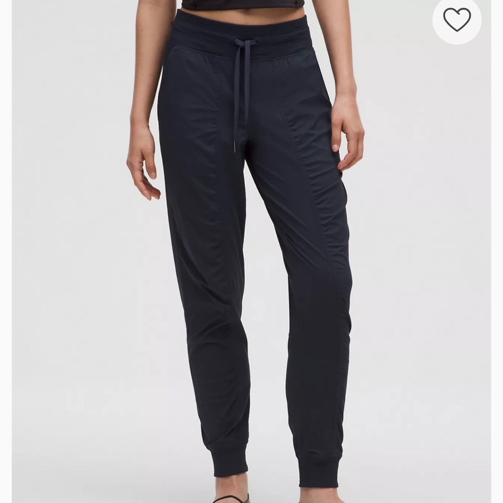 Lululemon Dance Studio Mid-Rise Jogger
Full Length- Navy Blue Size 6
